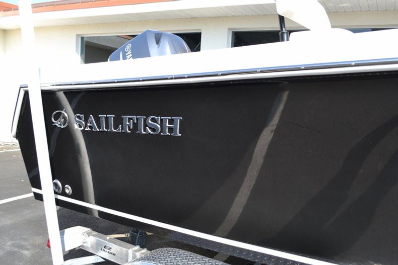 Thumbnail 7 for New 2015 Sailfish 220 CC Center Console boat for sale in West Palm Beach, FL
