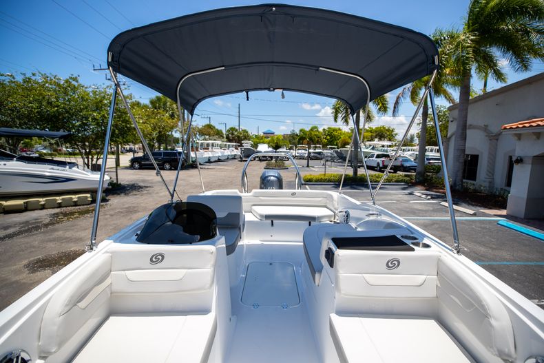 Thumbnail 30 for New 2022 Hurricane SunDeck Sport OB SS 185 OB boat for sale in West Palm Beach, FL