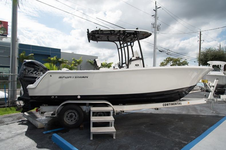 Thumbnail 2 for New 2016 Sportsman Open 232 XTREME Center Console boat for sale in West Palm Beach, FL