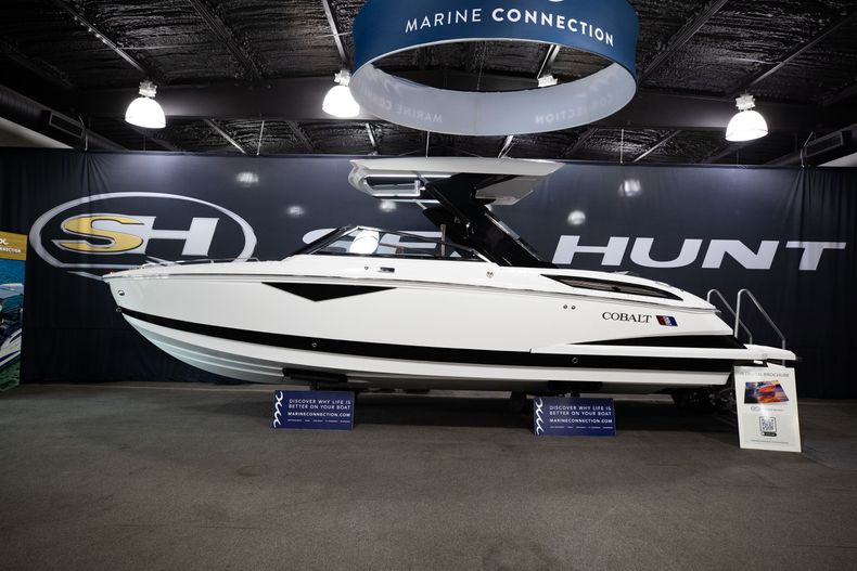 Thumbnail 58 for New 2022 Cobalt A29 boat for sale in West Palm Beach, FL