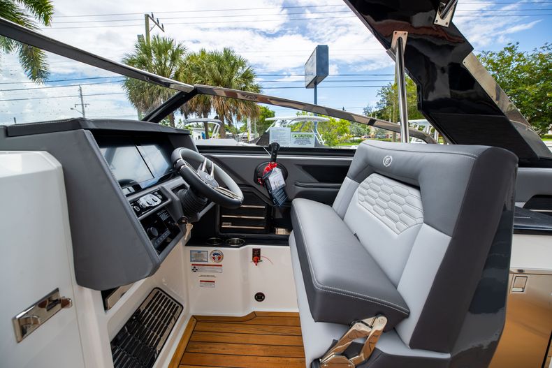 Thumbnail 31 for New 2022 Cobalt A29 boat for sale in West Palm Beach, FL