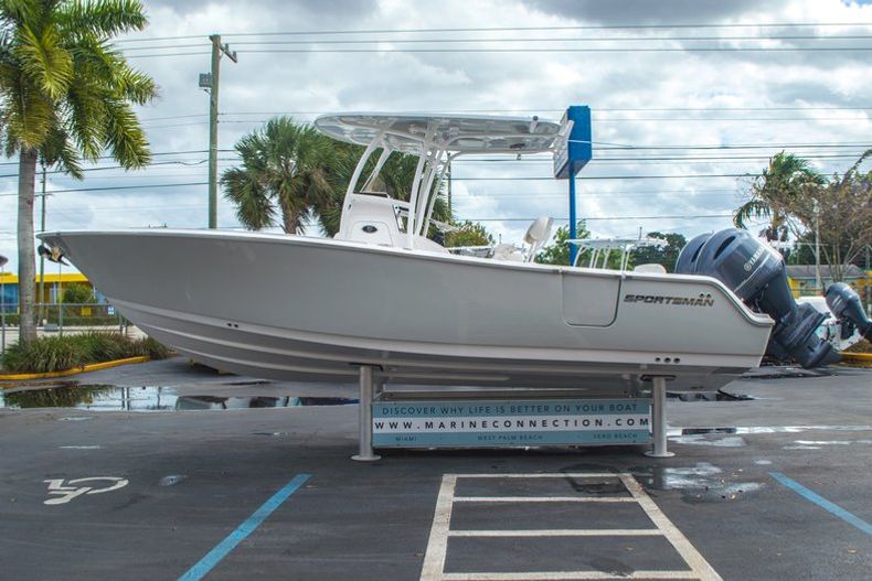 Thumbnail 6 for New 2016 Sportsman Open 252 Center Console boat for sale in Miami, FL