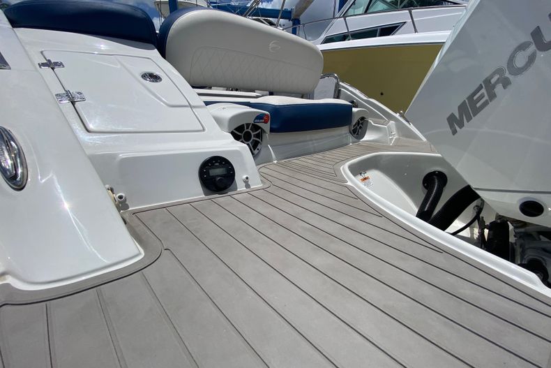 Thumbnail 2 for Used 2021 Crownline E255XS boat for sale in Stuart, FL