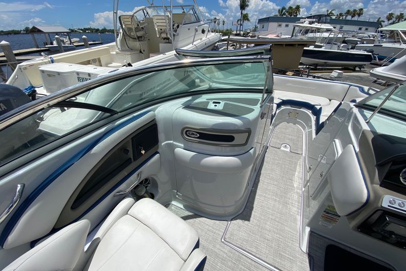 Thumbnail 8 for Used 2021 Crownline E255XS boat for sale in Stuart, FL
