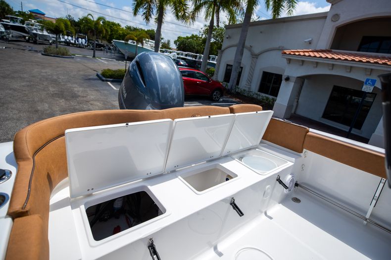 Thumbnail 11 for New 2022 Sea Hunt Ultra 229 boat for sale in West Palm Beach, FL