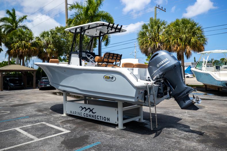 Thumbnail 5 for New 2022 Sea Hunt Ultra 229 boat for sale in West Palm Beach, FL