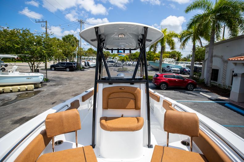 Thumbnail 30 for New 2022 Sea Hunt Ultra 229 boat for sale in West Palm Beach, FL