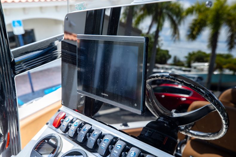 Thumbnail 18 for New 2022 Sea Hunt Ultra 229 boat for sale in West Palm Beach, FL