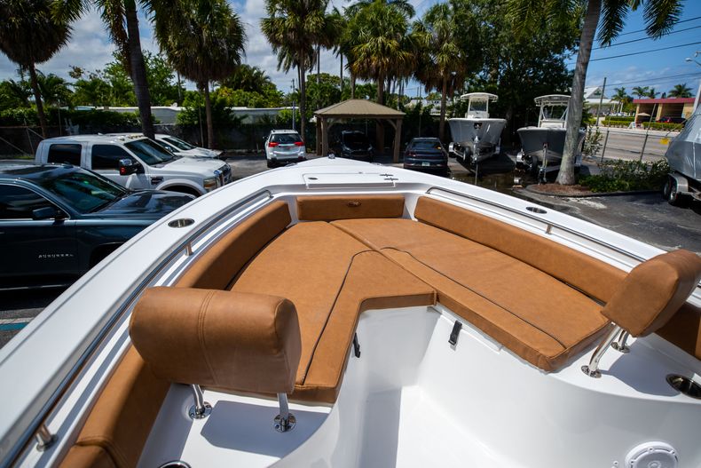 Thumbnail 28 for New 2022 Sea Hunt Ultra 229 boat for sale in West Palm Beach, FL