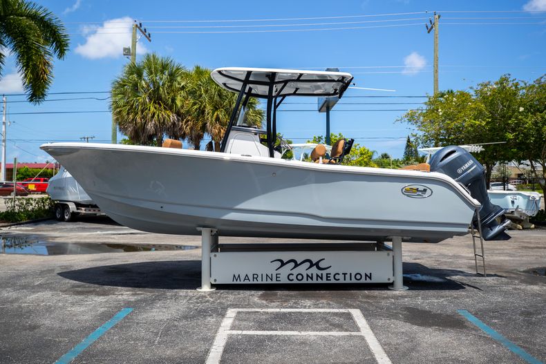 Thumbnail 4 for New 2022 Sea Hunt Ultra 229 boat for sale in West Palm Beach, FL