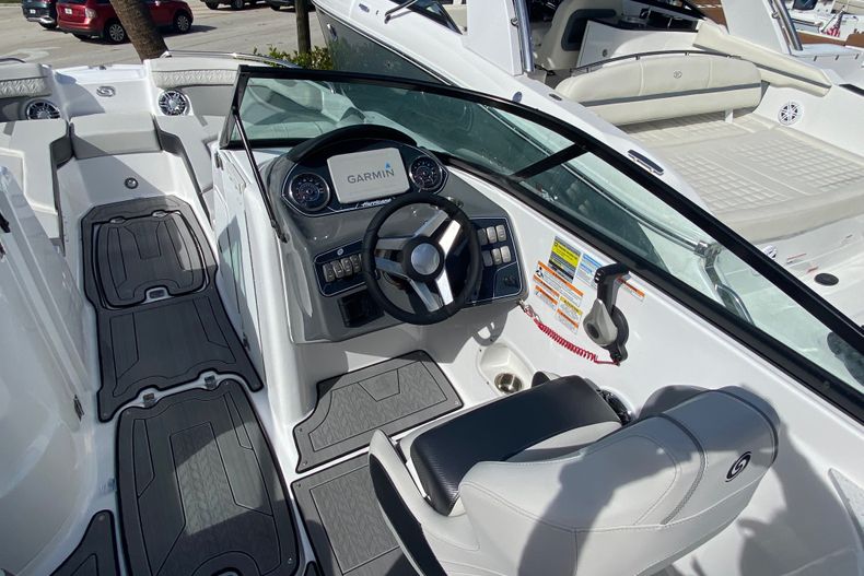Thumbnail 9 for New 2022 Hurricane SunDeck OB SD 2400 OB boat for sale in Stuart, FL