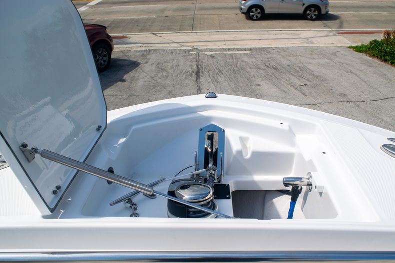 Thumbnail 38 for Used 2021 Blackfin 272CC boat for sale in Fort Lauderdale, FL