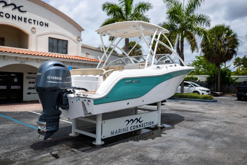 Thumbnail 10 for Used 2019 Sea Fox 226 Traveler boat for sale in West Palm Beach, FL