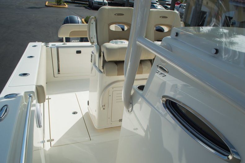 Thumbnail 37 for New 2016 Cobia 277 Center Console boat for sale in West Palm Beach, FL