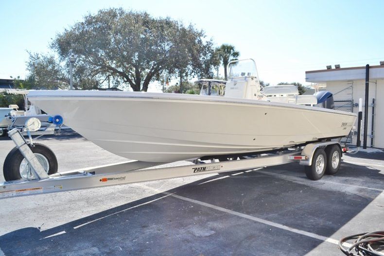Thumbnail 3 for New 2016 Pathfinder 2600 HPS Bay Boat boat for sale in Vero Beach, FL