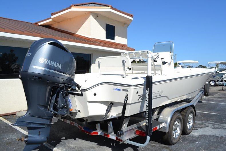 Thumbnail 6 for New 2016 Pathfinder 2600 HPS Bay Boat boat for sale in Vero Beach, FL