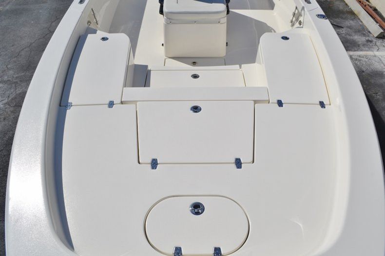 Thumbnail 12 for New 2016 Pathfinder 2600 HPS Bay Boat boat for sale in Vero Beach, FL
