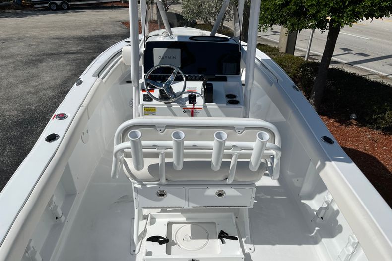 Thumbnail 9 for New 2022 Sea Hunt Ultra 219 boat for sale in Vero Beach, FL