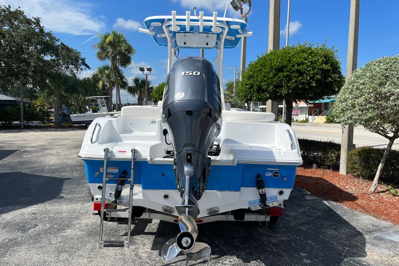 Thumbnail 4 for New 2022 Sea Hunt Ultra 219 boat for sale in Vero Beach, FL
