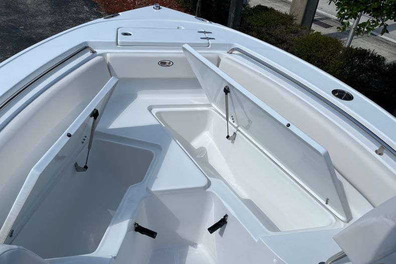 Thumbnail 16 for New 2022 Sea Hunt Ultra 219 boat for sale in Vero Beach, FL