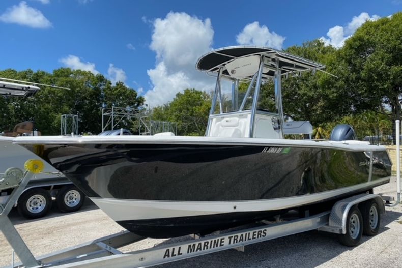 Thumbnail 1 for Used 2015 Sea Hunt Ultra 234 boat for sale in West Palm Beach, FL