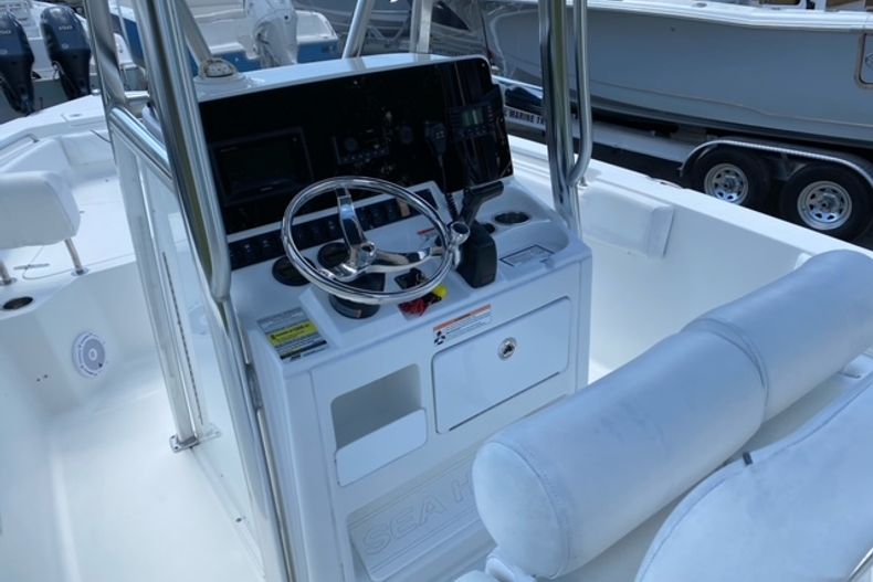 Thumbnail 5 for Used 2015 Sea Hunt Ultra 234 boat for sale in West Palm Beach, FL