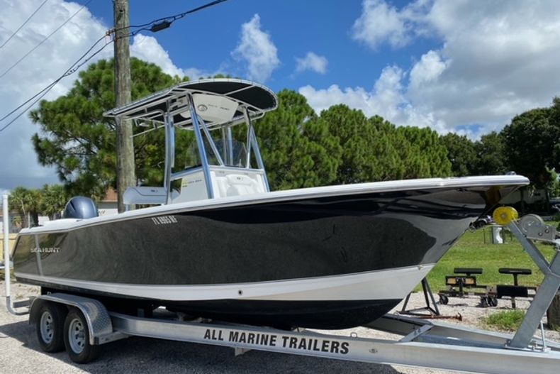 Used 2015 Sea Hunt Ultra 234 boat for sale in West Palm Beach, FL