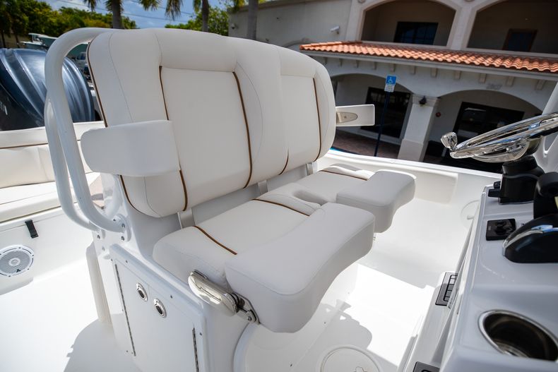 Thumbnail 24 for New 2022 Sea Hunt Ultra 234 boat for sale in Fort Lauderdale, FL