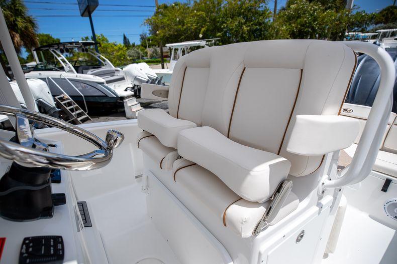 Thumbnail 27 for New 2022 Sea Hunt Ultra 234 boat for sale in Fort Lauderdale, FL