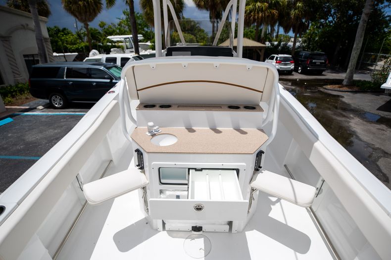 Thumbnail 16 for New 2022 Sea Hunt Ultra 234 boat for sale in Fort Lauderdale, FL