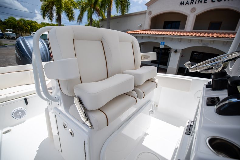 Thumbnail 23 for New 2022 Sea Hunt Ultra 234 boat for sale in Fort Lauderdale, FL