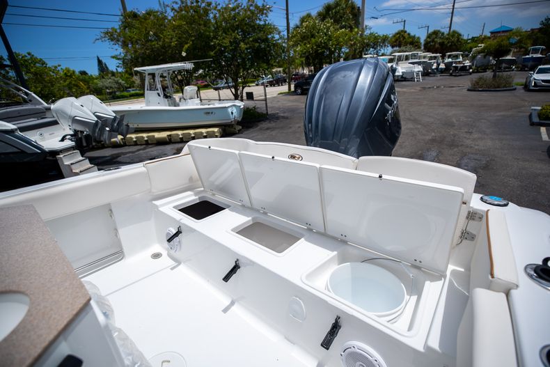 Thumbnail 13 for New 2022 Sea Hunt Ultra 234 boat for sale in Fort Lauderdale, FL