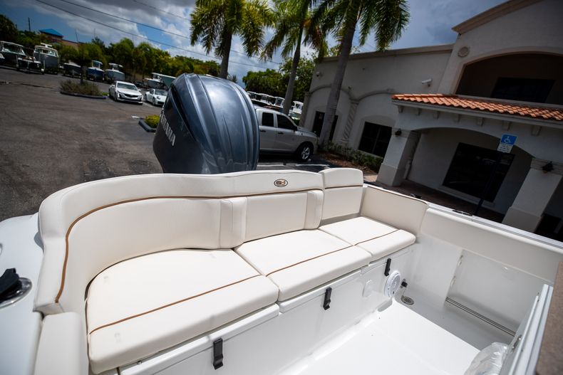 Thumbnail 10 for New 2022 Sea Hunt Ultra 234 boat for sale in Fort Lauderdale, FL