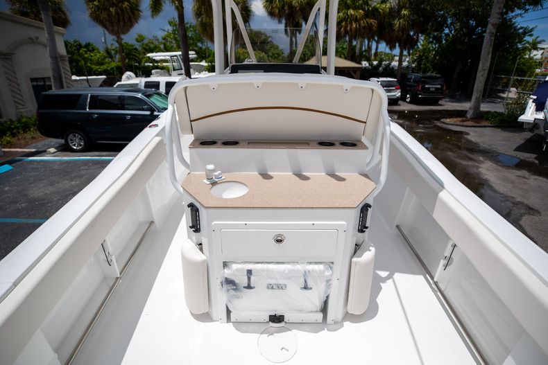 Thumbnail 15 for New 2022 Sea Hunt Ultra 234 boat for sale in Fort Lauderdale, FL