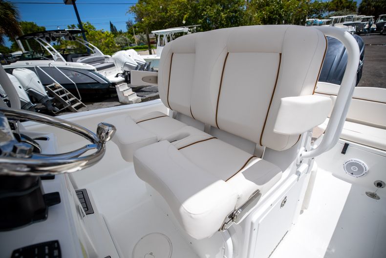 Thumbnail 28 for New 2022 Sea Hunt Ultra 234 boat for sale in Fort Lauderdale, FL