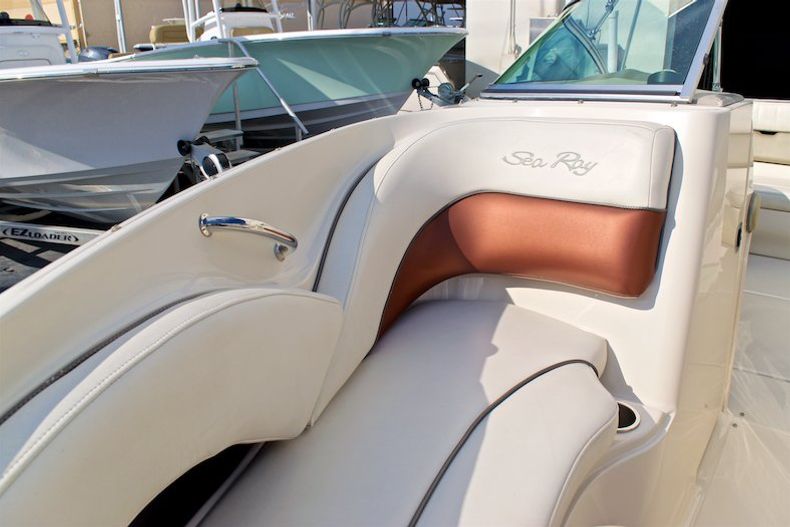 Thumbnail 50 for Used 2006 Sea Ray 220 Select boat for sale in Miami, FL