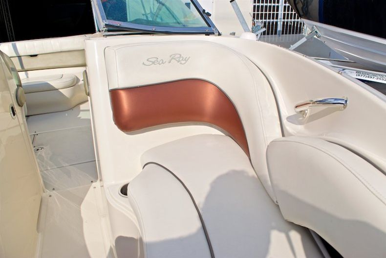 Thumbnail 51 for Used 2006 Sea Ray 220 Select boat for sale in Miami, FL