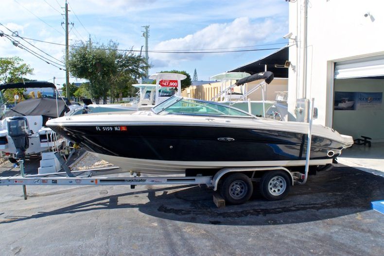 Used 2006 Sea Ray 220 Select boat for sale in Miami, FL