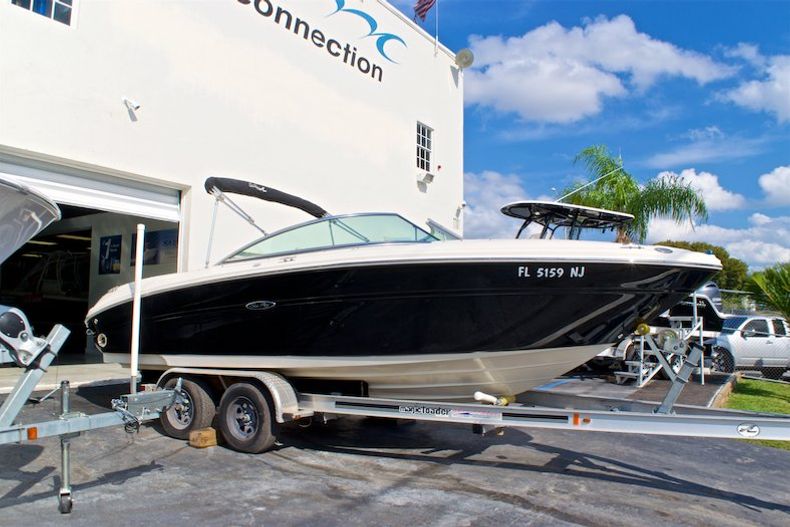 Thumbnail 4 for Used 2006 Sea Ray 220 Select boat for sale in Miami, FL