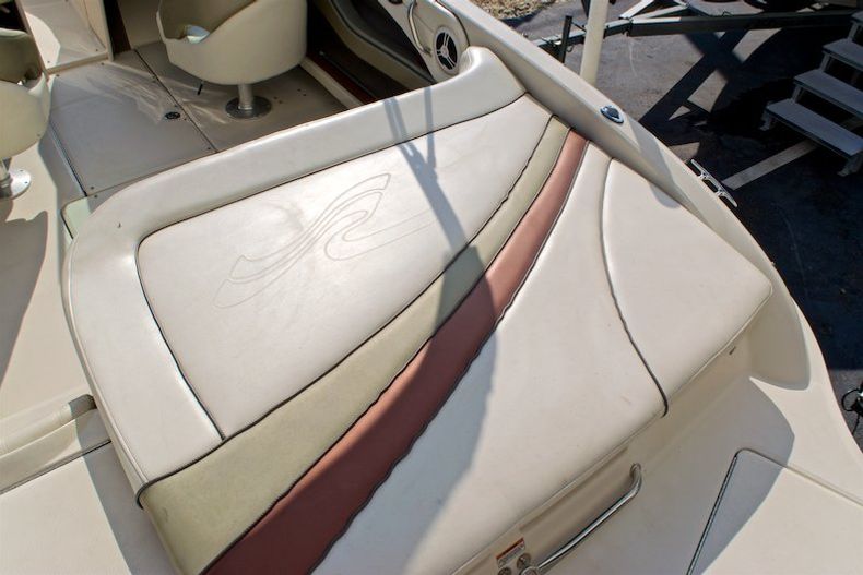 Thumbnail 19 for Used 2006 Sea Ray 220 Select boat for sale in Miami, FL