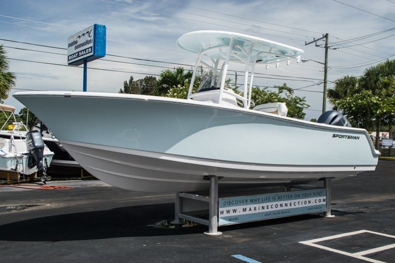Thumbnail 3 for New 2016 Sportsman Open 232 Center Console boat for sale in West Palm Beach, FL