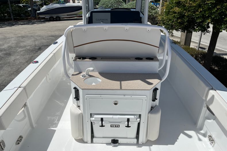 Thumbnail 9 for New 2022 Sea Hunt Escape 25 boat for sale in West Palm Beach, FL