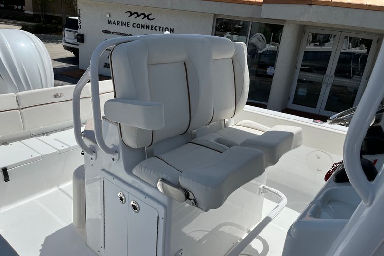 Thumbnail 20 for New 2022 Sea Hunt Escape 25 boat for sale in West Palm Beach, FL