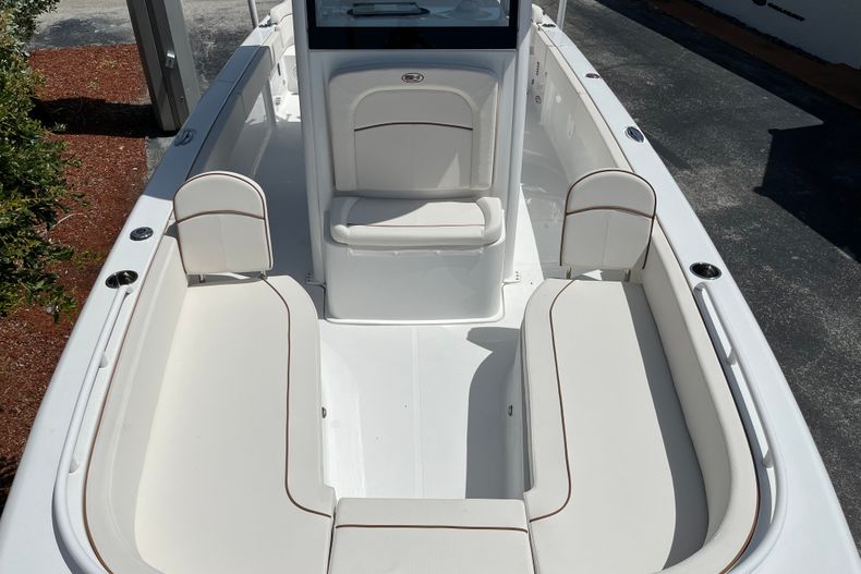 Thumbnail 16 for New 2022 Sea Hunt Escape 25 boat for sale in West Palm Beach, FL
