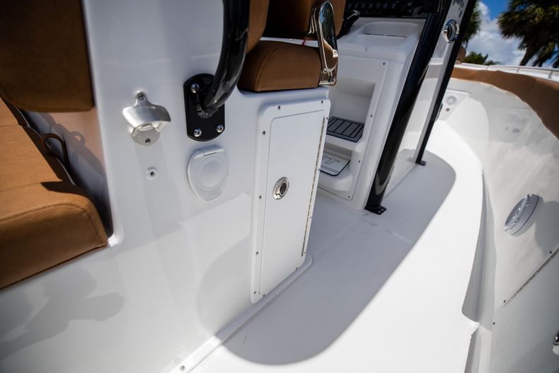 Thumbnail 24 for New 2022 Sea Hunt Gamefish 27 CB boat for sale in West Palm Beach, FL