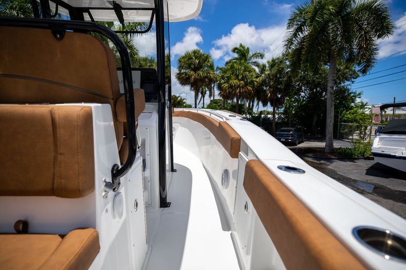 Thumbnail 14 for New 2022 Sea Hunt Gamefish 27 CB boat for sale in West Palm Beach, FL