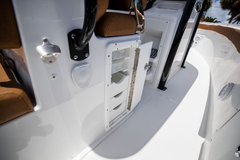 Thumbnail 25 for New 2022 Sea Hunt Gamefish 27 CB boat for sale in West Palm Beach, FL
