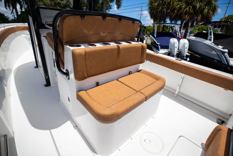 Thumbnail 17 for New 2022 Sea Hunt Gamefish 27 CB boat for sale in West Palm Beach, FL
