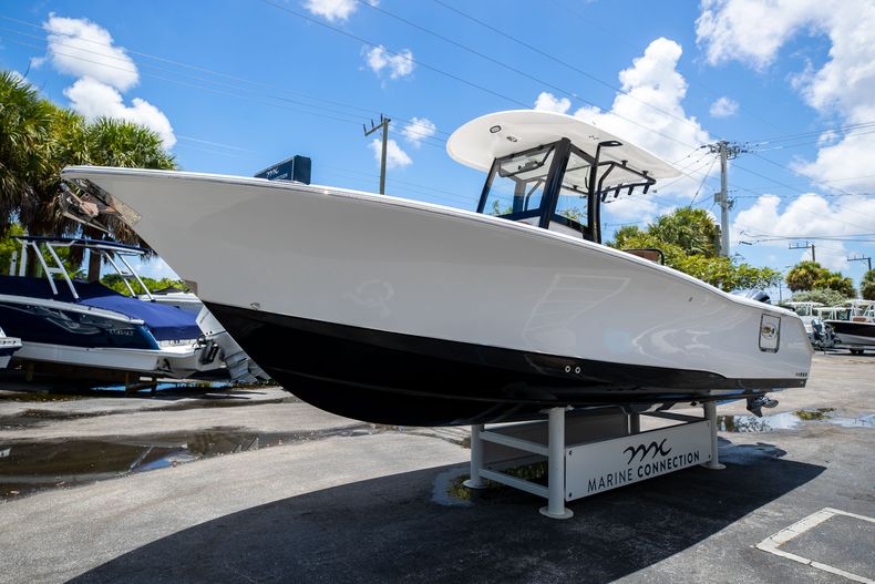 Thumbnail 3 for New 2022 Sea Hunt Gamefish 27 CB boat for sale in West Palm Beach, FL
