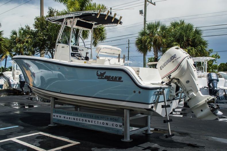 Thumbnail 5 for Used 2007 Mako 234 CC Center Console boat for sale in West Palm Beach, FL